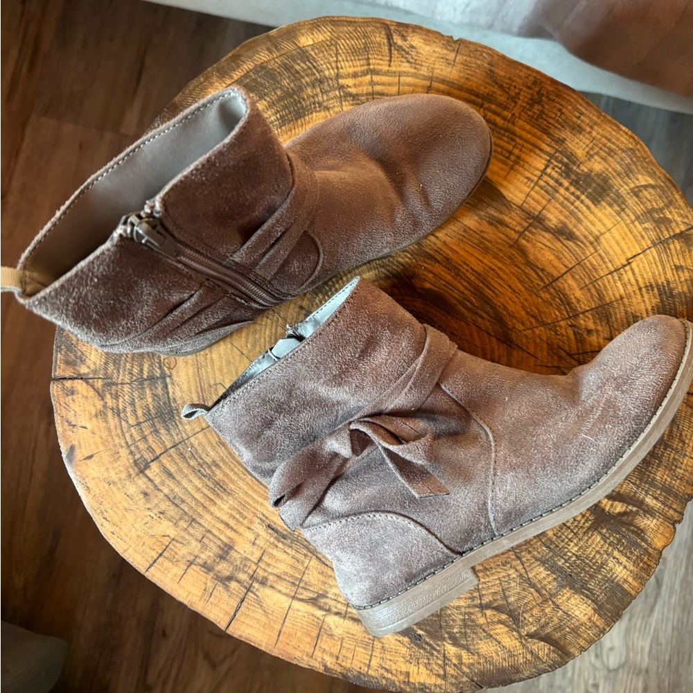 Joe Fresh / Girls / Faux Suede Ankle Boots